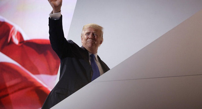 Политолог: после того, как Трамп заблокирует новые санкции против России его уже ничто не спасет от импичмента Политолог: после того, как Трамп заблокирует новые санкции против России его уже ничто не спасет от импичмента