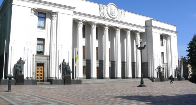 У Верховній Раді розглянуть закон про спец перевірку мешканців Донбасу та Криму для видачі біометричних паспортів У Верховній Раді розглянуть закон про спец перевірку мешканців Донбасу та Криму для видачі біометричних паспортів
