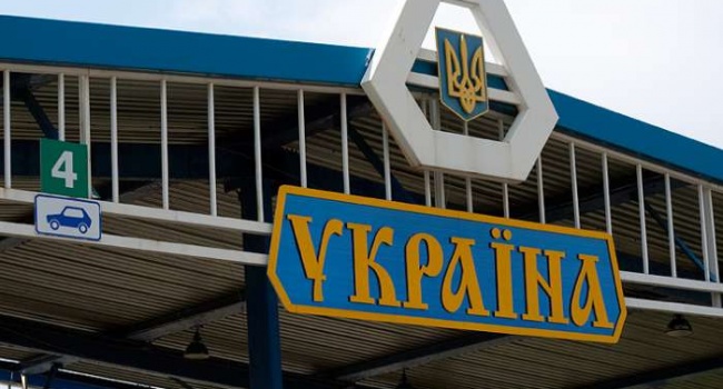 Громадяни Росії їздитимуть до України за біометричними паспортами