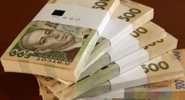Заработная плата в государстве Украина к концу весны в среднем подросла на 181 гривну