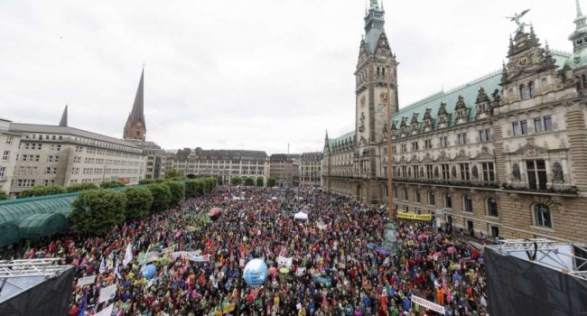 У Німеччині відбувся багатотисячний протест проти політики країн G20