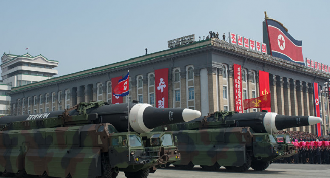 Ким Чен Ин заявив про наявність у Північній Кореї повного спектру стратегічної зброї 