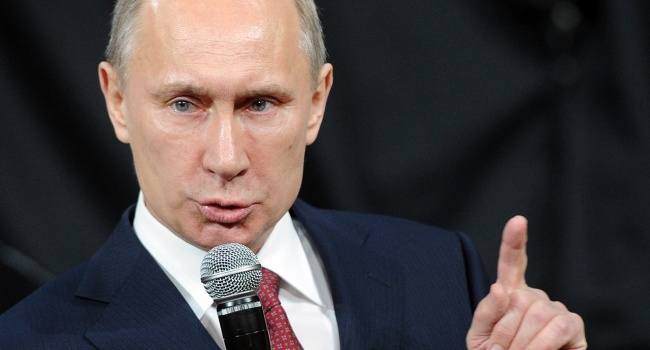Блогер: в действиях Путина все больше паранойи 