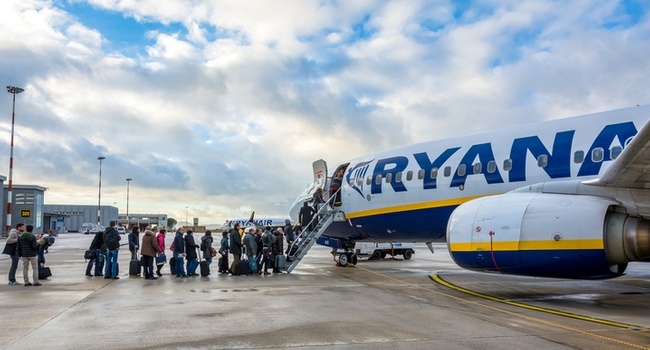 Эксперт рассказал, кто спрятался ниже травы, понимая свою ответственность за уход из Украины Ryanair