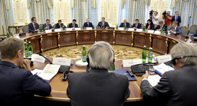 У ЗМІ повідомили про зрив заяви саміту «Україна – ЄС» У ЗМІ повідомили про зрив заяви саміту «Україна – ЄС»