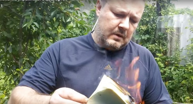 В Макеевке появился еще один настоящий «патриот» России, который сжег украинский паспорт
