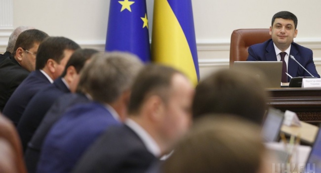 Политолог: громадам пора подумать об адекватных ответственных мэрах, иначе будет беда Политолог: громадам пора подумать об адекватных ответственных мэрах, иначе будет беда