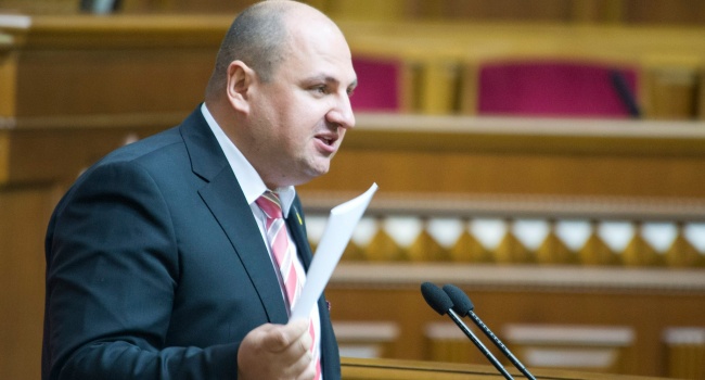 Представники САП будуть вимагати в суді, щоб на Розенблата та Полякова вдягли браслети Представники САП будуть вимагати в суді, щоб на Розенблата та Полякова вдягли браслети