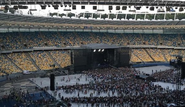 Концерт Depeche Mode в Киеве: пользователи выкладывают снимки в соцсетях