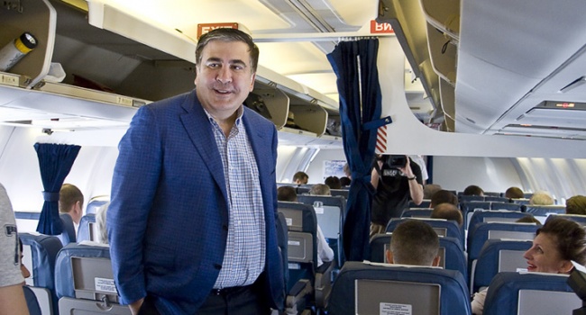 Эксперт: Саакашвили на волоске висит со своим фиктивным украинским гражданством и будь воля Порошенко – завтра может оказаться в Грузии