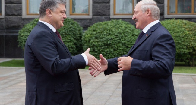Порошенко: В 2-х областях Республики Беларусь будут изучать украинский язык