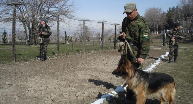Кремль боится наступления украинских войск и строит свою «Берлинскую стену» в Крыму
