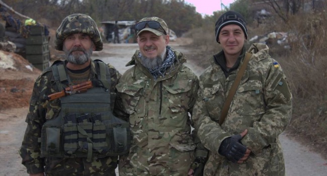 Военный писатель рассказал, кто распускает слухи про «пропутинскую Грузию» Военный писатель рассказал, кто распускает слухи про «пропутинскую Грузию»