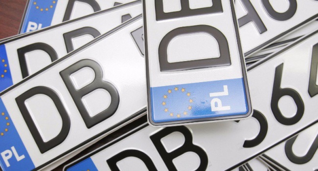 В Украине впервые оштрафовали владельца авто на иностранных номерах В Украине впервые оштрафовали владельца авто на иностранных номерах