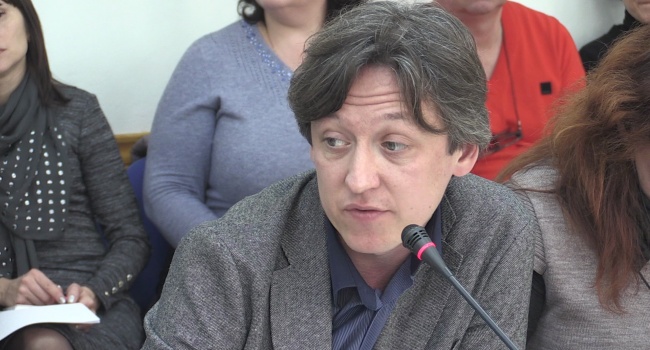 Советник министра информационной политики Украины уверен, что время для украинизации Донбасса не настало Советник министра информационной политики Украины уверен, что время для украинизации Донбасса не настало