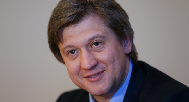 Просили уйти, но он не согласился: стало известно об отставке Данилюка Просили уйти, но он не согласился: стало известно об отставке Данилюка