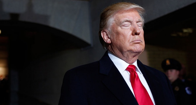 Антирекордные 200 дней: рейтинг Трампа достиг дна Антирекордные 200 дней: рейтинг Трампа достиг дна