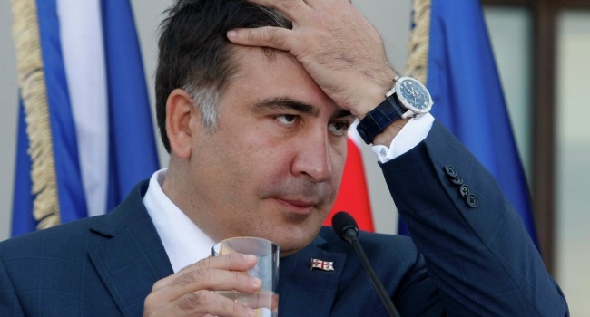 Саакашвили требует лишить украинского гражданства Климкина Саакашвили требует лишить украинского гражданства Климкина