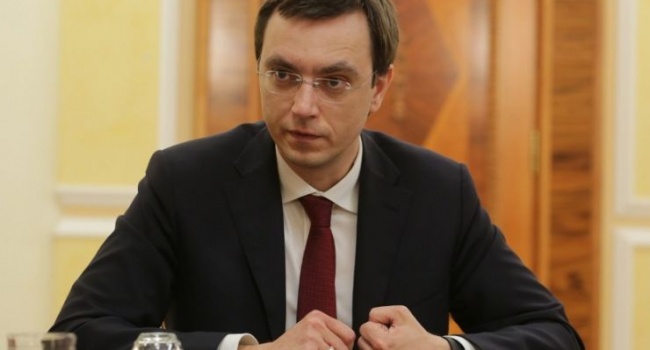 Омелян пояснив, нащо керівнику «Укравтодору» 900 % надбавки до зарплати Омелян пояснив, нащо керівнику «Укравтодору» 900 % надбавки до зарплати
