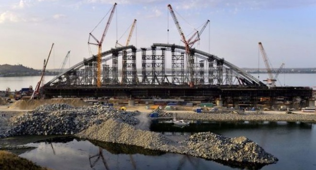 «Строительство идет полным ходом», - появились новые снимки Керченского моста