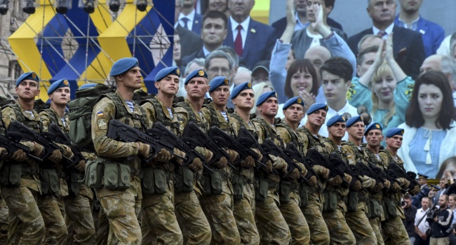 Политолог: парад – хороший знак инвесторам – что Украине можно верить, ее не дадут уничтожить, в нее можно вкладывать средства Политолог: парад – хороший знак инвесторам – что Украине можно верить, ее не дадут уничтожить, в нее можно вкладывать средства