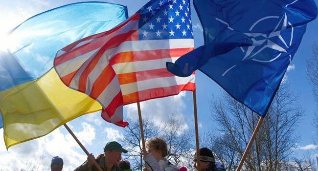 Журналист объяснил, почему лучше быть в сфере влияния США, нежели России Журналист объяснил, почему лучше быть в сфере влияния США, нежели России