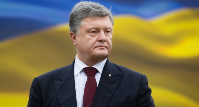 Порошенко прокомментировал повышение кредитного рейтинга Украины Порошенко прокомментировал повышение кредитного рейтинга Украины