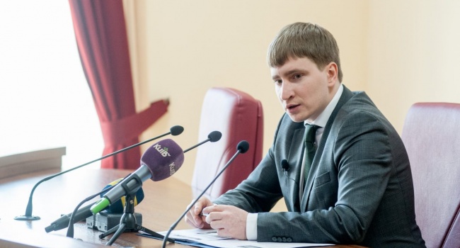 Заступнику Кличка оголосили підозру у фальшивому дипломі Заступнику Кличка оголосили підозру у фальшивому дипломі