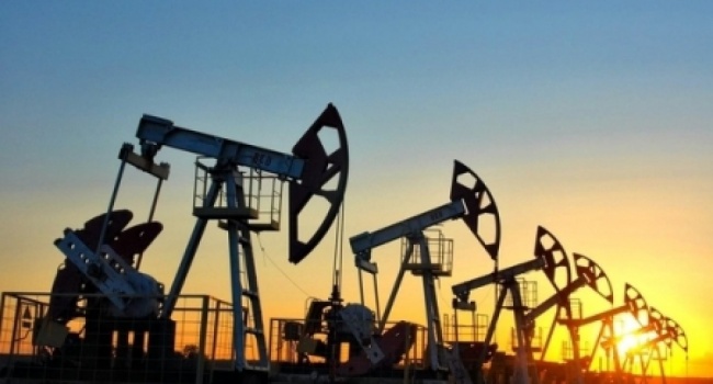 Цены на нефть стремительно повышаются на фоне новостей из США Цены на нефть стремительно повышаются на фоне новостей из США