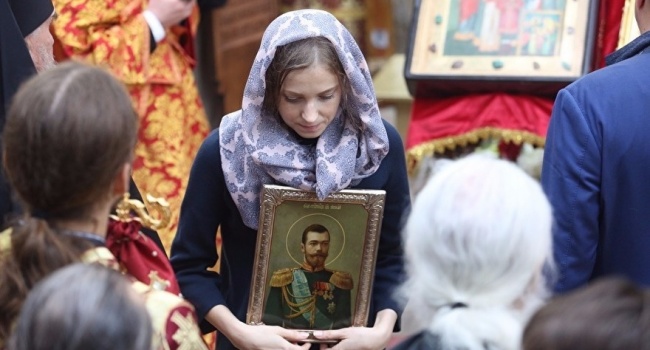 Журналист: Поклонская входит в радикальную группу внутри РПЦ Журналист: Поклонская входит в радикальную группу внутри РПЦ