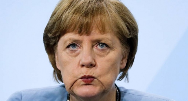 Меркель злоупотребляет своим служебным положением