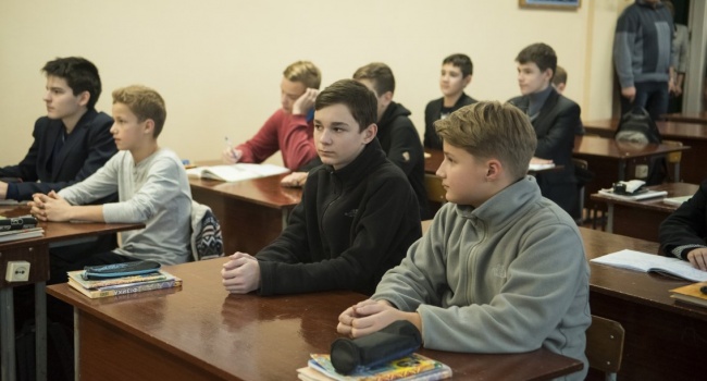В МОН прокомментировали критику стран ЕС нового закона об образовании В МОН прокомментировали критику стран ЕС нового закона об образовании