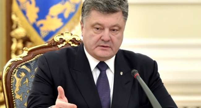 Журналист: своим заявлением о Саакашвили Порошенко фактически признал свое поражение Журналист: своим заявлением о Саакашвили Порошенко фактически признал свое поражение