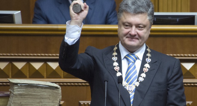 Петр Порошенко решил пойти по «силовому» пути, – журналист Петр Порошенко решил пойти по «силовому» пути, – журналист