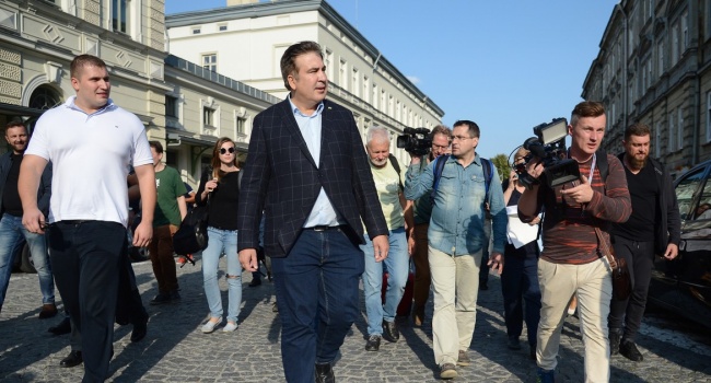 У Саакашвили сверхзадача: его устроит только революция, – блогер У Саакашвили сверхзадача: его устроит только революция, – блогер