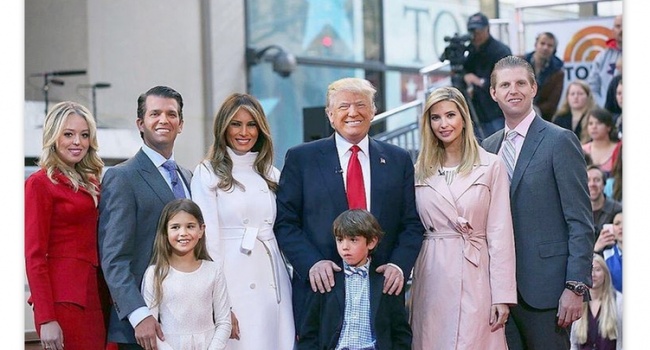 У Дональда Трампа родился девятый внук У Дональда Трампа родился девятый внук