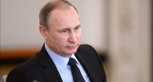 Политолог: Путин пытается внушить всем, что Россия не является стороной конфликта на Донбассе Политолог: Путин пытается внушить всем, что Россия не является стороной конфликта на Донбассе