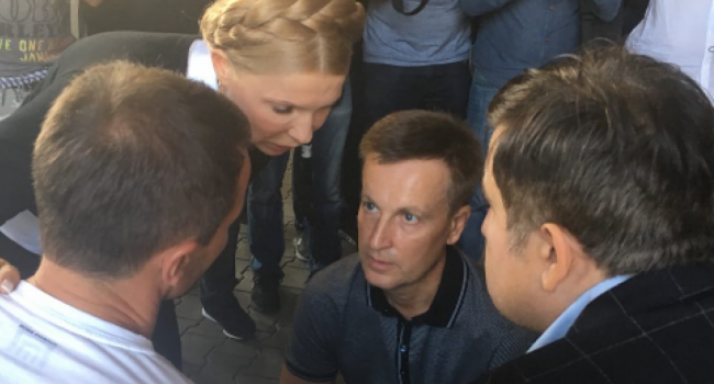 Объединенная оппозиция для себя решила, что на Донбассе Украина воюет все-таки с повстанцами, а не с российскими боевиками Объединенная оппозиция для себя решила, что на Донбассе Украина воюет все-таки с повстанцами, а не с российскими боевиками