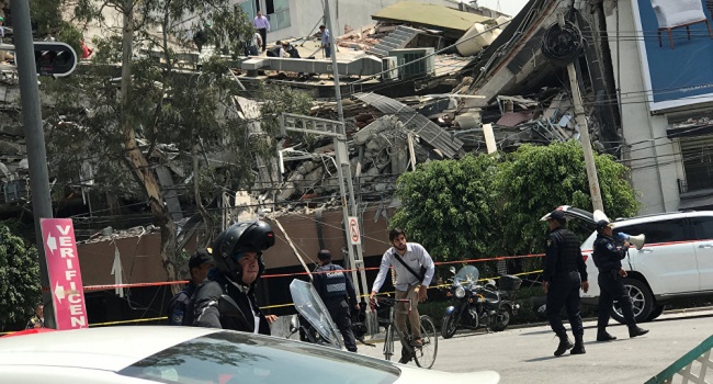 Землетрясения в Мексике: более двухсот погибших