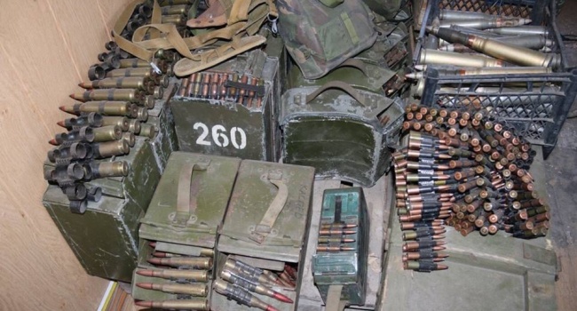 В гараже Мариуполя обнаружили оружие, украденное у Нацгвардии в 2014 году 