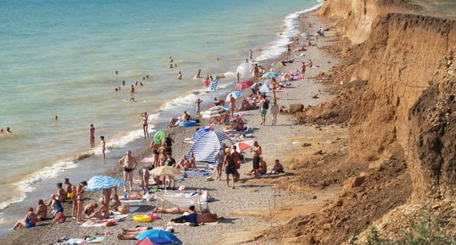 Российские туристы боятся ехать на курорты Крыма, - статистика
