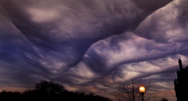 В сети показали самые страшные облака в мире