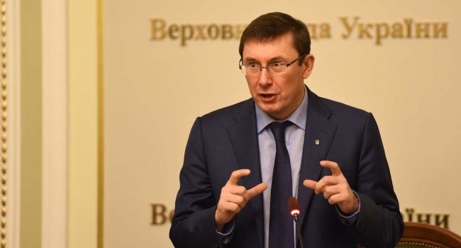 Луценко: взрывы в Сватово и Балаклее – это чистая диверсия РФ Луценко: взрывы в Сватово и Балаклее – это чистая диверсия РФ