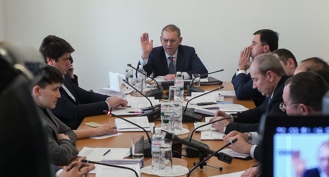 У Верховній Раді вимагають відставки Муженка У Верховній Раді вимагають відставки Муженка