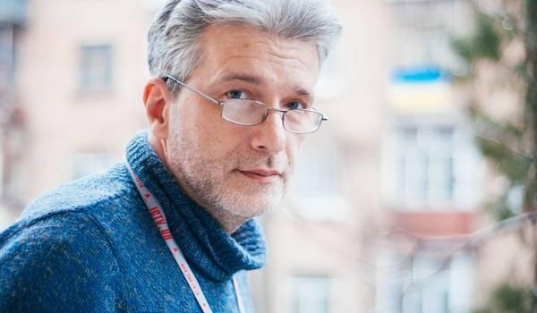 Відомий журналіст пояснив, чому потрібно їздити на окуповані території Донбасу Відомий журналіст пояснив, чому потрібно їздити на окуповані території Донбасу