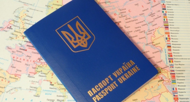 Оформление загранпаспортов: эксперты заявили, что придется ждать спада ажиотажа Оформление загранпаспортов: эксперты заявили, что придется ждать спада ажиотажа