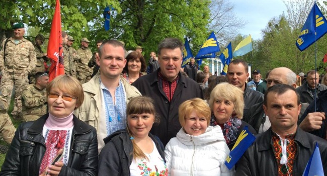 «Свобода», рассказывающая басни о Липецкой фабрике Порошенко, приютила в своих рядах россиянина с интересным прошлым, – блогер «Свобода», рассказывающая басни о Липецкой фабрике Порошенко, приютила в своих рядах россиянина с интересным прошлым, – блогер
