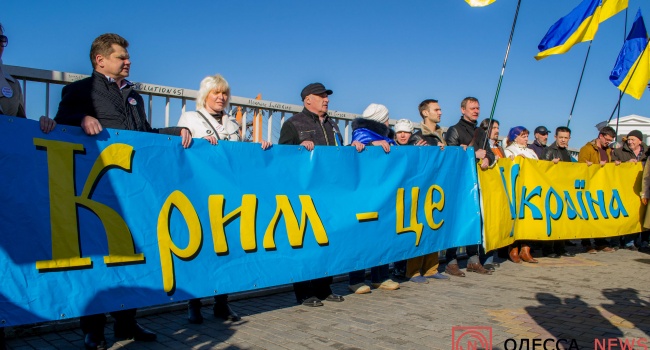 Порошенко озвучил условие для проведения референдума в Крыму Порошенко озвучил условие для проведения референдума в Крыму
