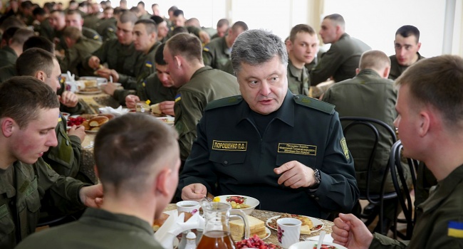 Порошенко: «Борщ из солдатского пайка вкусный, почти как у Марины» Порошенко: «Борщ из солдатского пайка вкусный, почти как у Марины»