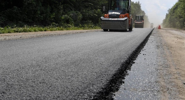 Дороги в Украине будут ремонтировать с гарантией на 10 лет – Омелян 